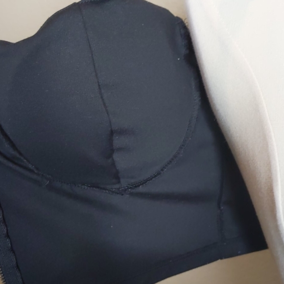 The Arte By Zenana Crop Top Black Zipper front Large - Picture 14 of 16